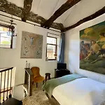 Casa Fresco: 400 Year Old Historical Gem Апартаменты