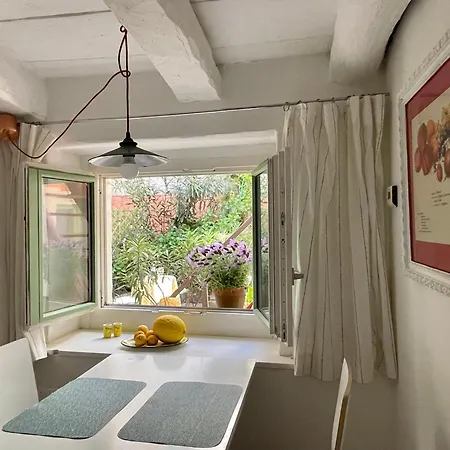 Casa Fresco: 400 Year Old Historical Gem Apartment