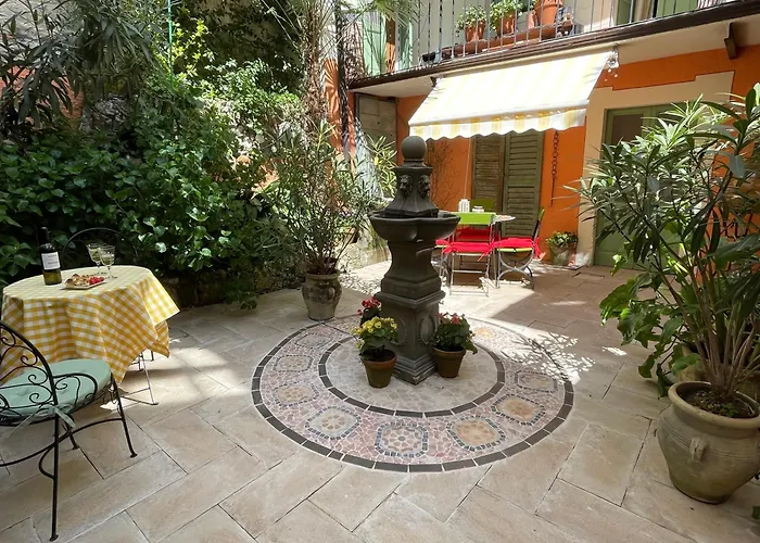 Apartament Casa Fresco: 400 Year Old Historical Gem *