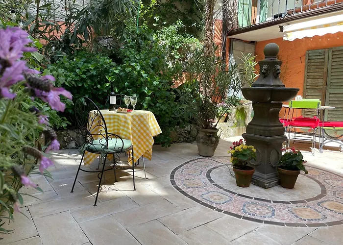 Casa Fresco: 400 Year Old Historical Gem Oggebbio